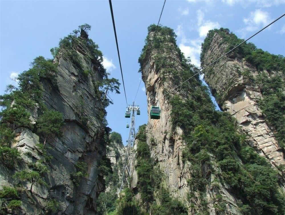 18 Days Scenic China With Jiuzhaigou & Zhangjiajie Avatar Tour