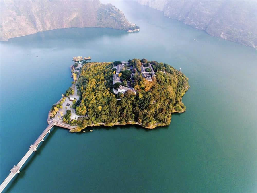 5 Days Yangtze River Cruise Tour from Hongkong